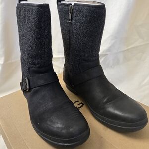 UGG Waterproof Robbie Boots -Black - USA Size 7.5 - Used Great Condition